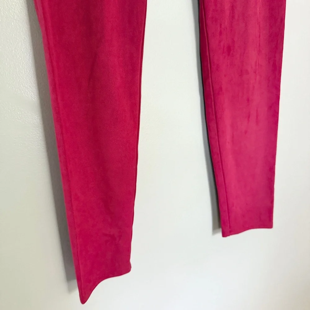 NWT Soft Surroundings Women’s Faux Suede Pull On Ankle Leggings Dark Pink Small‎